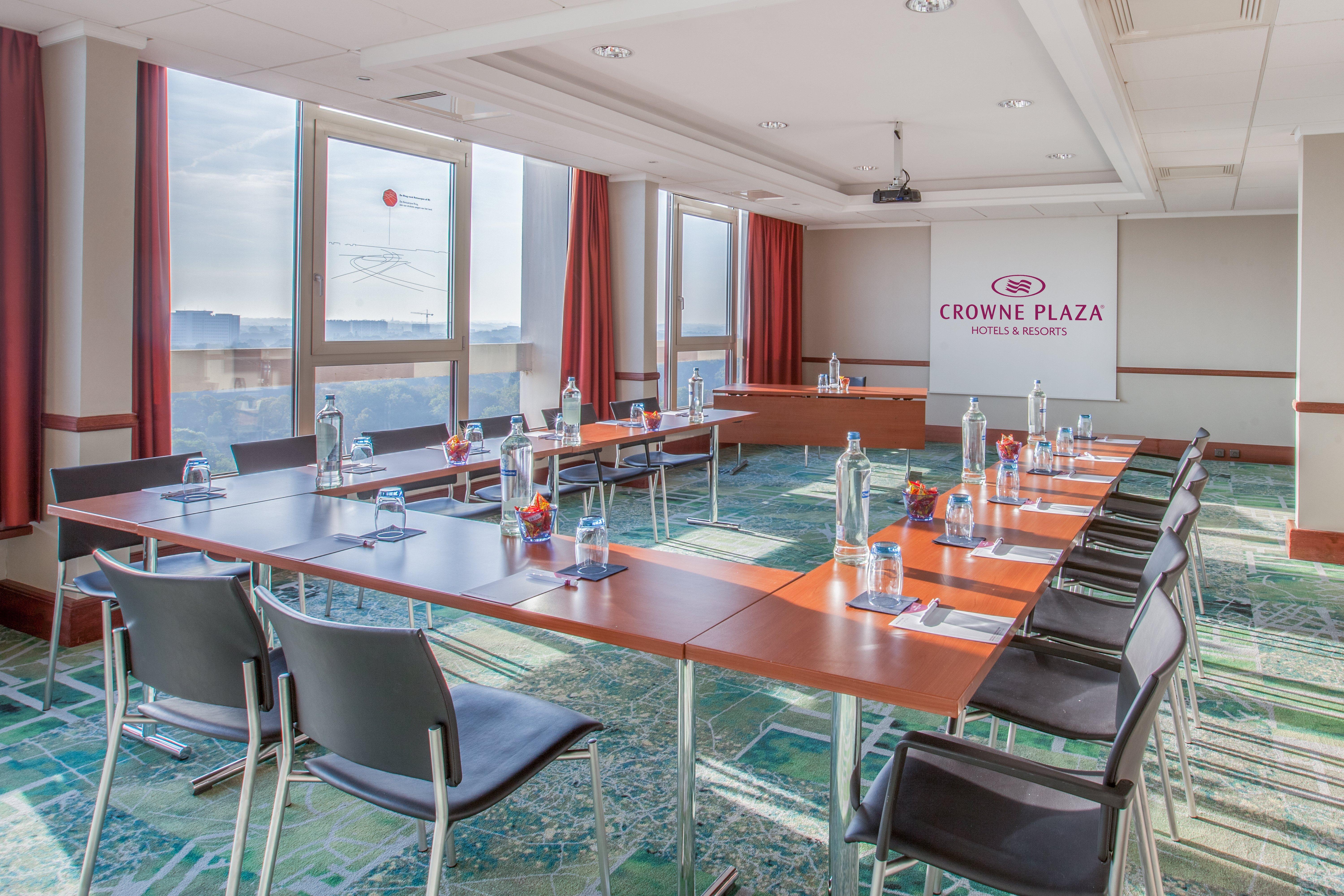 Hotel Crowne Plaza Antwerpen By Ihg Exterior foto