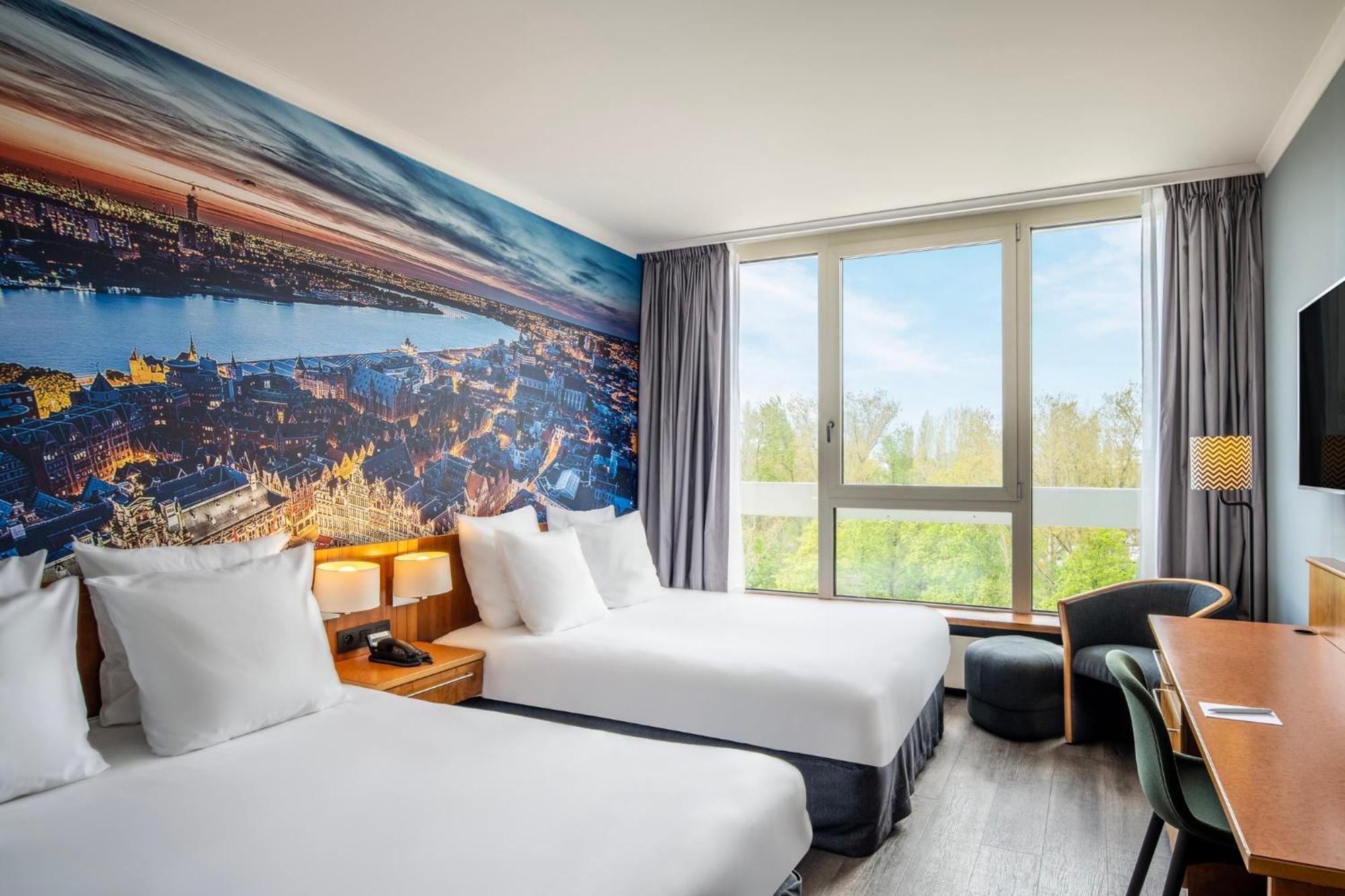 Hotel Crowne Plaza Antwerpen By Ihg Exterior foto