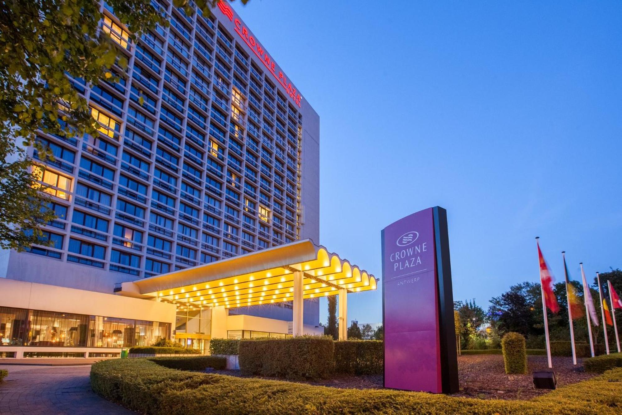Hotel Crowne Plaza Antwerpen By Ihg Exterior foto
