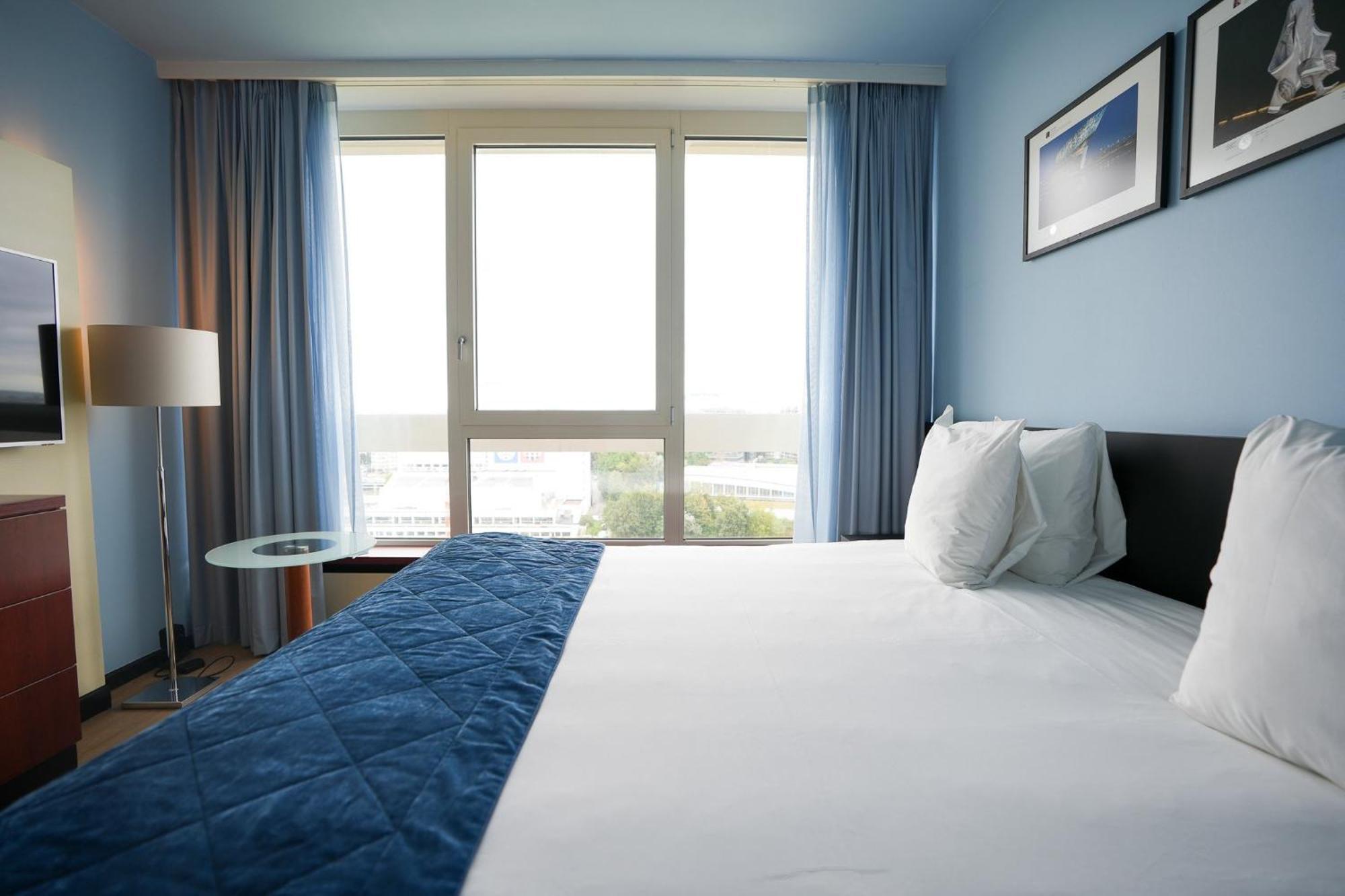 Hotel Crowne Plaza Antwerpen By Ihg Exterior foto