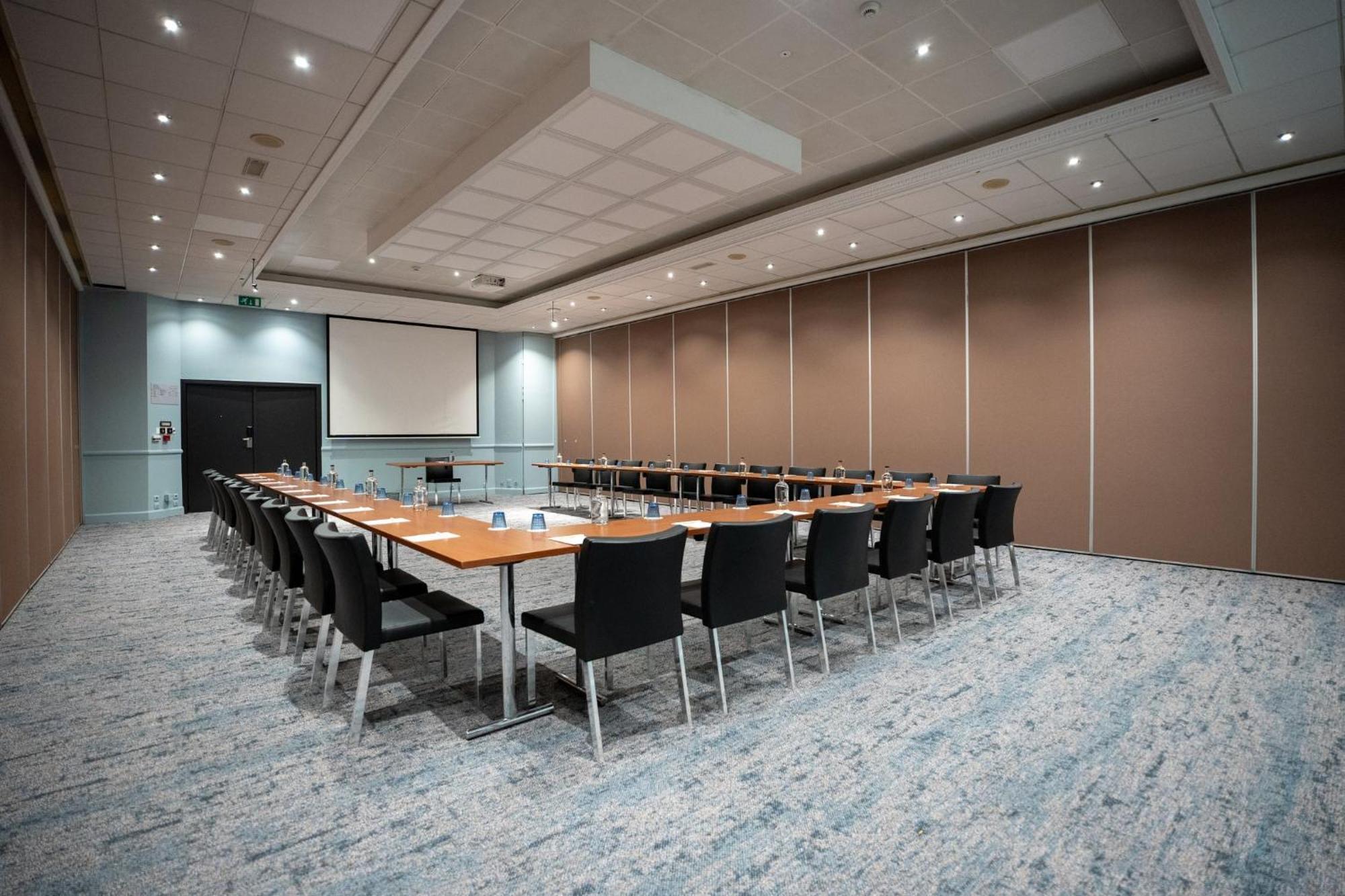 Hotel Crowne Plaza Antwerpen By Ihg Exterior foto