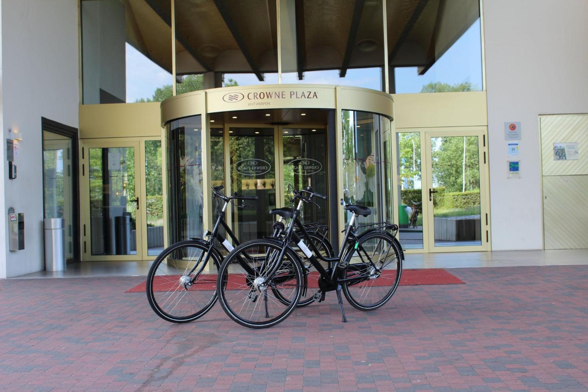 Hotel Crowne Plaza Antwerpen By Ihg Exterior foto